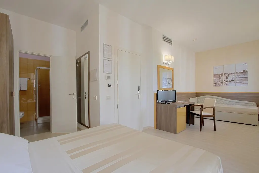 Hotel Michelangelo Milano Marittima 4*,  Italia